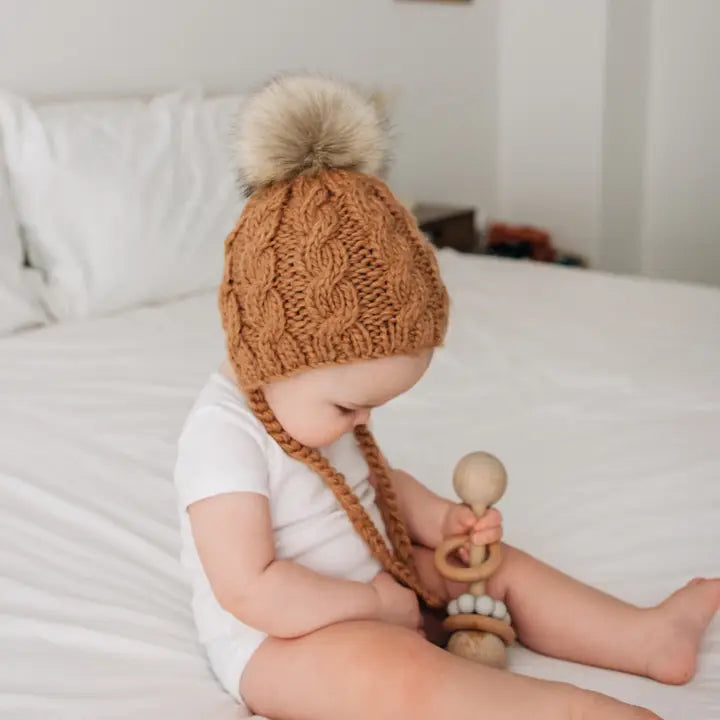 cable knit bonnet - aspen pecan