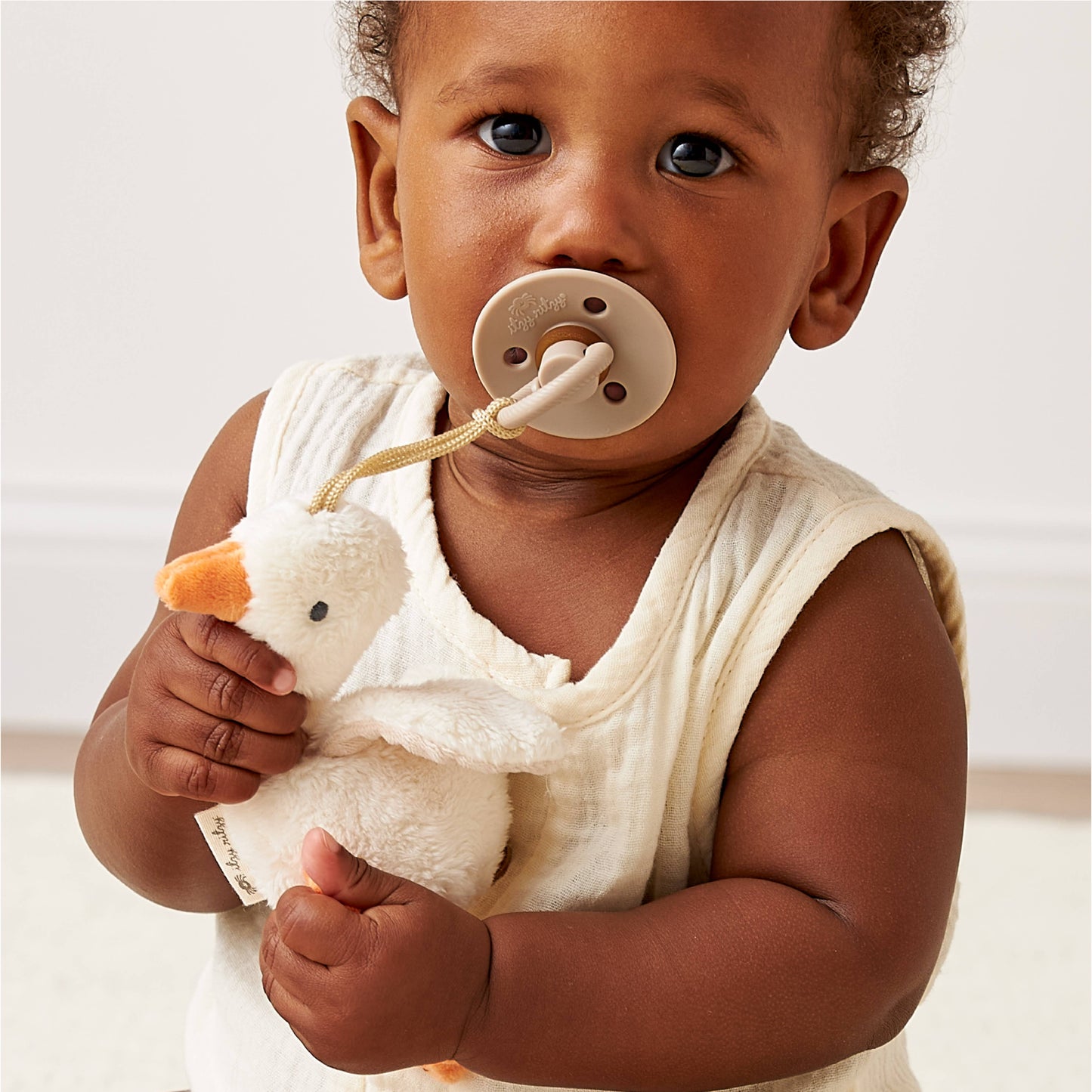 Bitzy Pal - Natural Rubber Pacifier & Plush