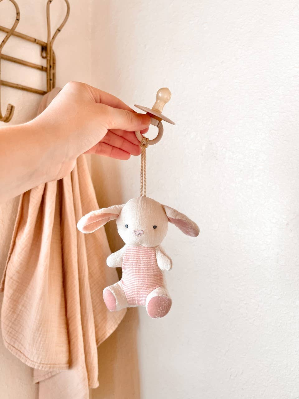 Bitzy Pal - Natural Rubber Pacifier & Plush