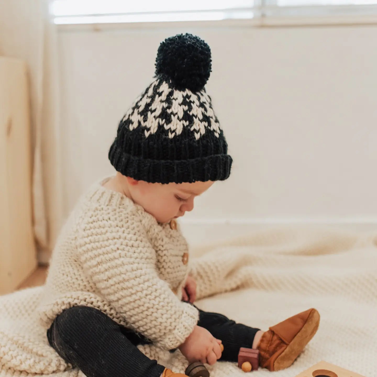 knit beanie - houndstooth