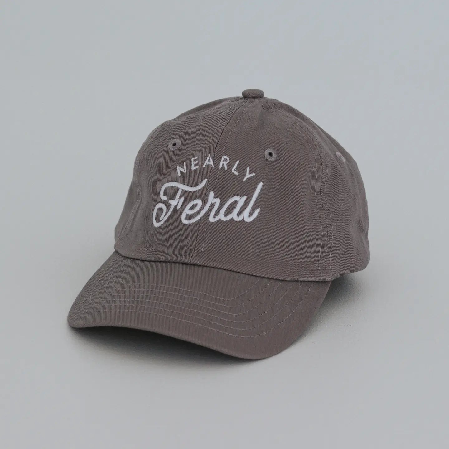 twill hat - nearly feral charcoal