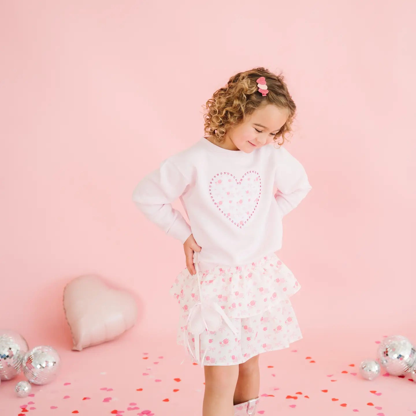 Scalloped Glitter Heart Wand